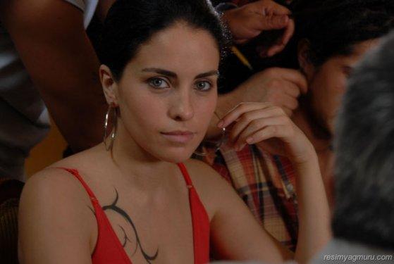 Aslı Tandoğan'ın gerçek yaşı hayranlarını şaşırttı 