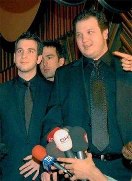 Birbirine hiç benzemeyen ünlü kardeşler