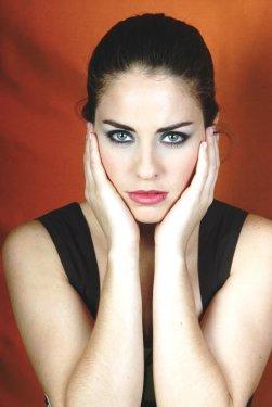 Aslı Tandoğan'ın gerçek yaşı hayranlarını şaşırttı 