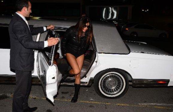 Tuğba Ekinci Limuzinden böyle indi