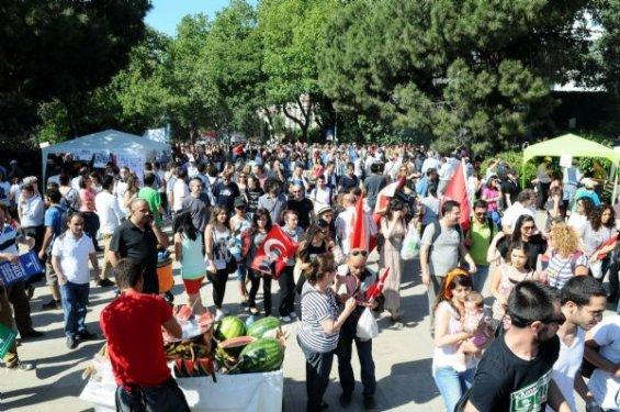Taksim Gezi Parkı'ndan kareler - Resim 20