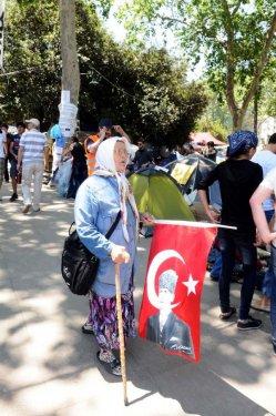 Taksim Gezi Parkı'ndan kareler - Resim 7