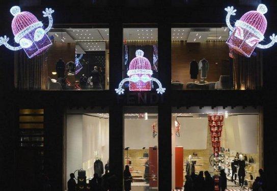 Yılbaşını sokaklarda ki ışıklar karşılayacak