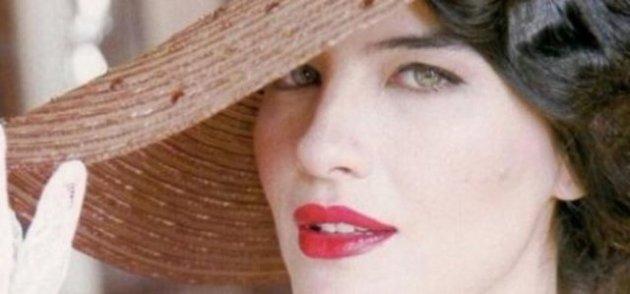 Hangi ünlü hangi yabancı dili biliyor