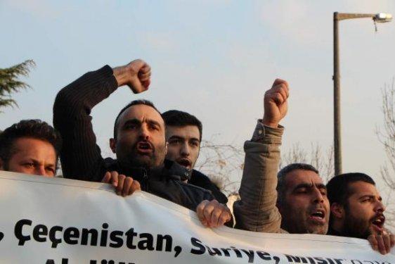 Zaman gazetesine para makinesiyle protesto - Resim 1