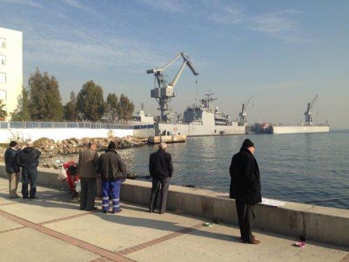 İzmir Alaybey Askeri Tersanesi'nde korkutan kaza
