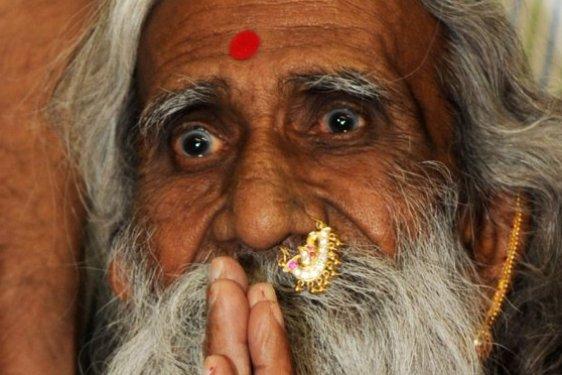 73 Yıldır hiçbir şey yemeden dimdik ayakta  