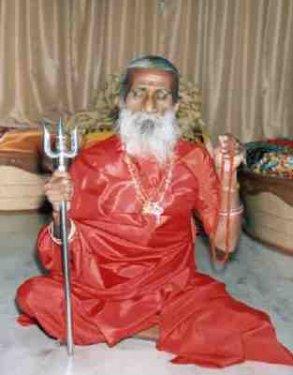 73 Yıldır hiçbir şey yemeden dimdik ayakta  