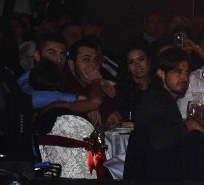 Burak Yılmaz yeni sevgilisiyle Kıbrıs'ta yakalandı