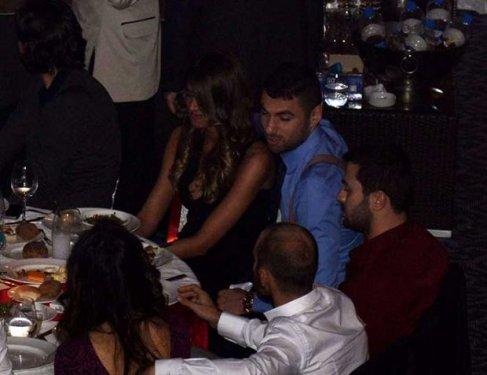 Burak Yılmaz yeni sevgilisiyle Kıbrıs'ta yakalandı