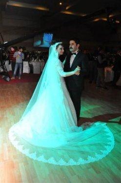 Ak Parti vekilinin oğlu evlendi