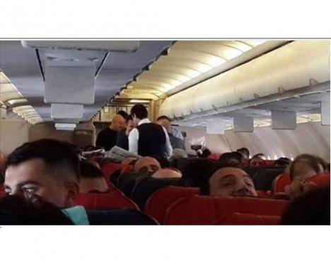 Uçaktaki hastaya ilk müdahaleyi Ferhat Göçer yaptı