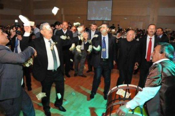 Ak Parti vekilinin oğlu evlendi