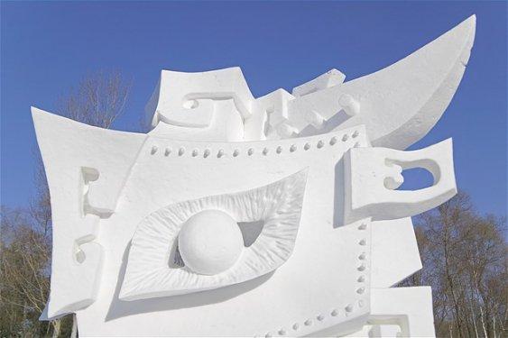 Göz alıcı kar heykeller 