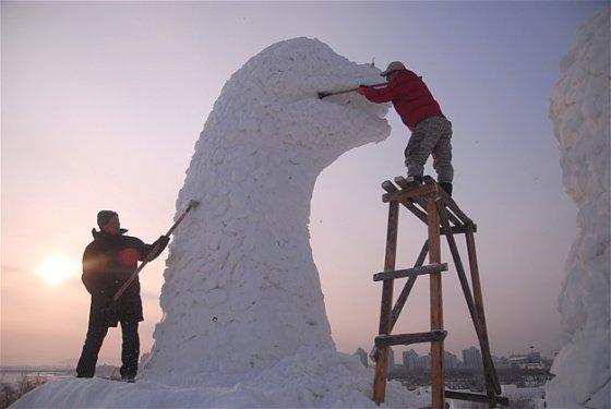 Göz alıcı kar heykeller 