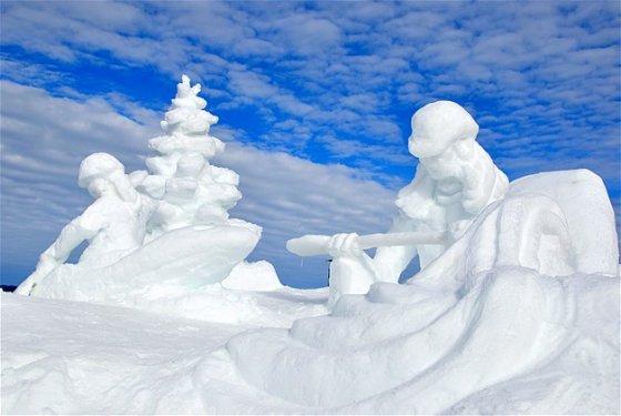 Göz alıcı kar heykeller 