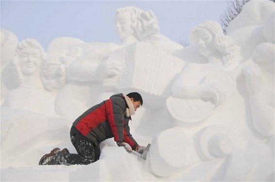 Göz alıcı kar heykeller 