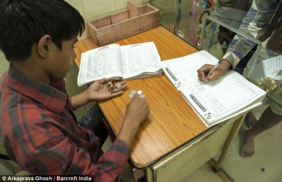 Hindistan'da sokak çocukları banka kurdu