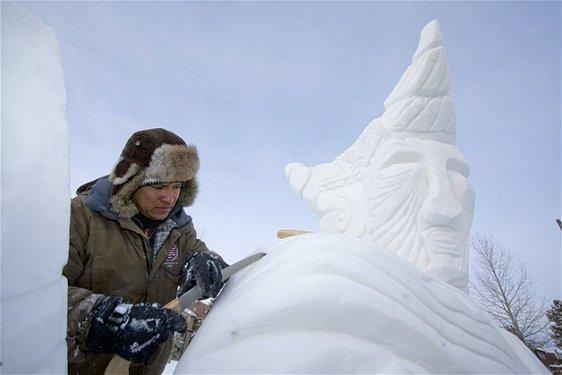 Göz alıcı kar heykeller 