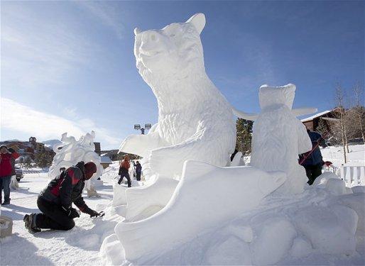 Göz alıcı kar heykeller 