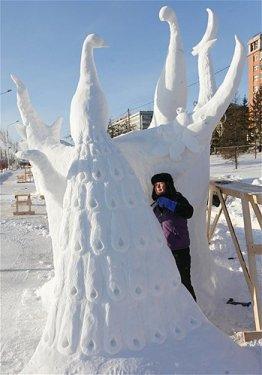 Göz alıcı kar heykeller 