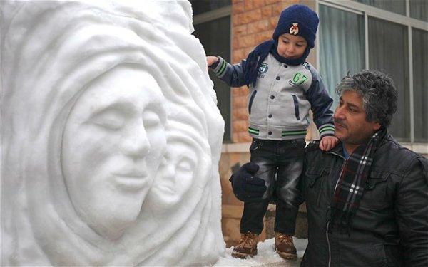 Göz alıcı kar heykeller 