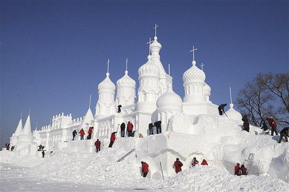 Göz alıcı kar heykeller 