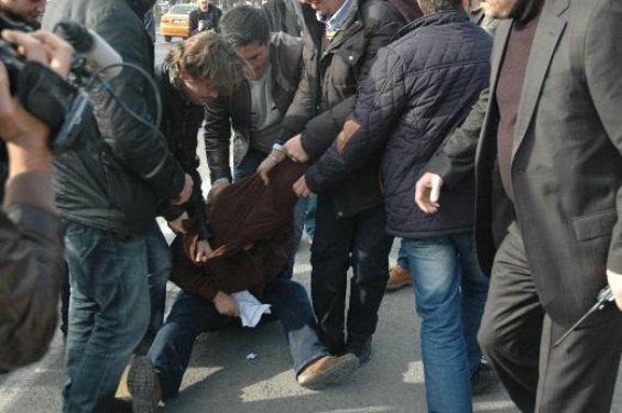 DHKP-C gözaltılarını protesto etmek isteyenlere müdahale