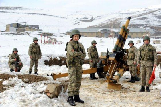 Doğu'da görev yapan kadın komutanlar