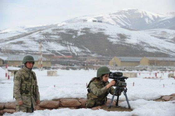 Doğu'da görev yapan kadın komutanlar