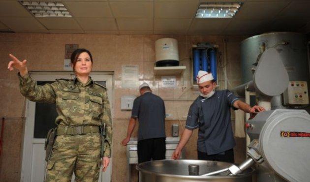 Doğu'da görev yapan kadın komutanlar