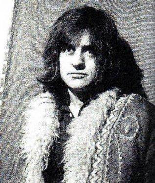 28'ini Göremeden dünyaya veda eden şarkıcılar