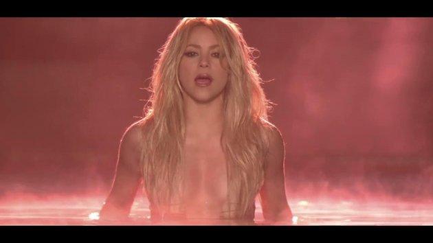 Shakira ve Rihanna'dan klip görüntüleri 