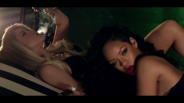 Shakira ve Rihanna'dan klip görüntüleri 