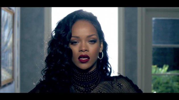 Shakira ve Rihanna'dan klip görüntüleri 