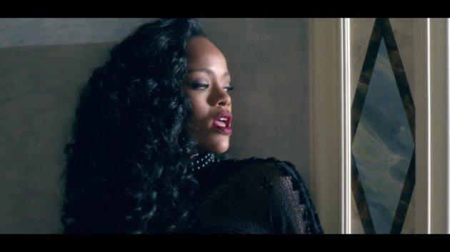 Shakira ve Rihanna'dan klip görüntüleri 