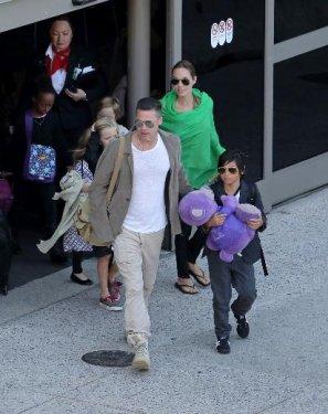 Angelina Jolie ve Brad Pitt çocuklarını nasıl büyüttü