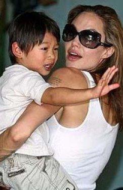 Angelina Jolie ve Brad Pitt çocuklarını nasıl büyüttü