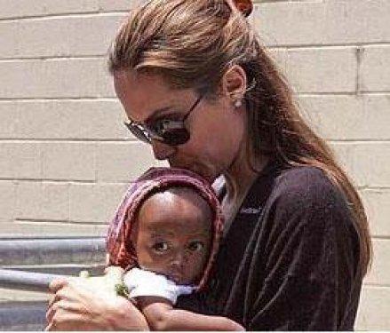 Angelina Jolie ve Brad Pitt çocuklarını nasıl büyüttü