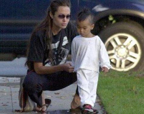 Angelina Jolie ve Brad Pitt çocuklarını nasıl büyüttü