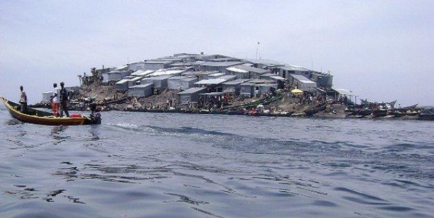 Afrika'da Victoria Gölü üzerinde bulunan Mgingo adası çok kalabalık