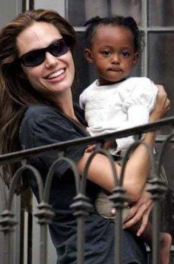 Angelina Jolie ve Brad Pitt çocuklarını nasıl büyüttü