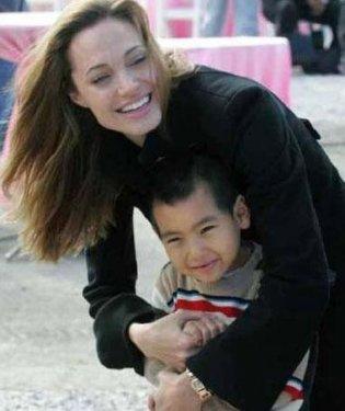 Angelina Jolie ve Brad Pitt çocuklarını nasıl büyüttü