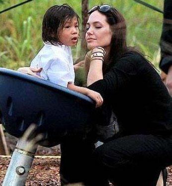 Angelina Jolie ve Brad Pitt çocuklarını nasıl büyüttü