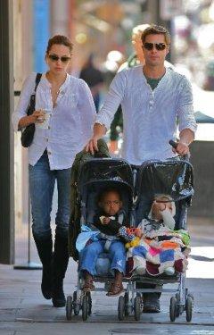 Angelina Jolie ve Brad Pitt çocuklarını nasıl büyüttü