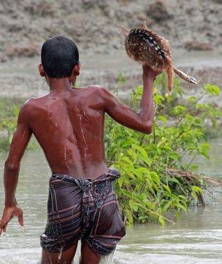 Bangladeşli Bilal'den insanlık dersi