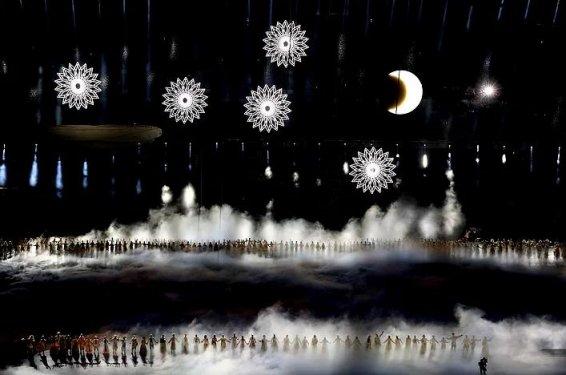 Soçi 2014 kış olimpiyatları açılış töreninden  görüntüler 