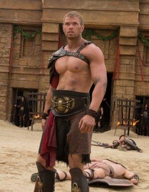 Ünlü oyuncu Kellan Lutz Herkül olmak için bir yılını harcadı 