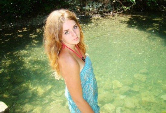 Valeria Lukyanova birçok erkeği kıskandıracak kaslara sahip