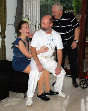 Bu güzel kız acı  hikayesine rağmen pes etmedi 